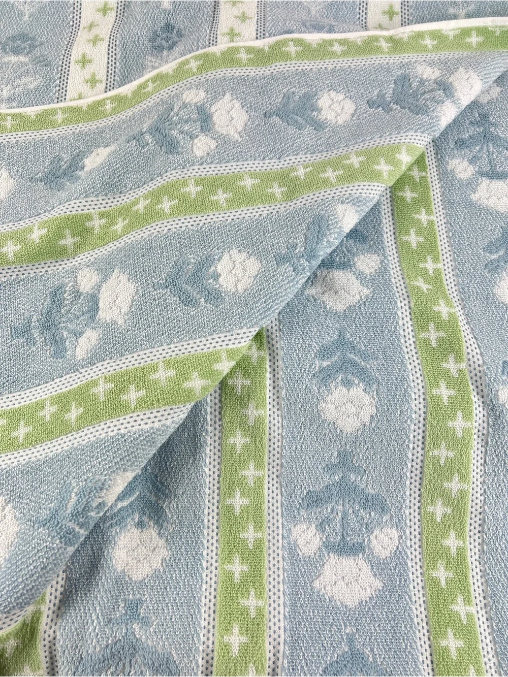 Deborah Connolly Bath Towels Blue White Green Floral Soft Cotton Blend 2 Pc NEW